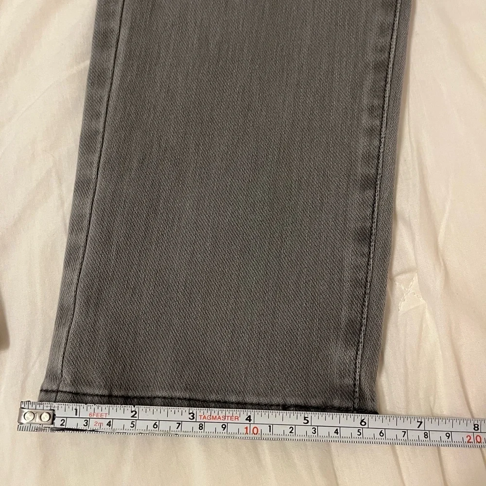 J. McLaughlin Women's Gray Washed Straight Leg Jeans Size Medium or 6/8
